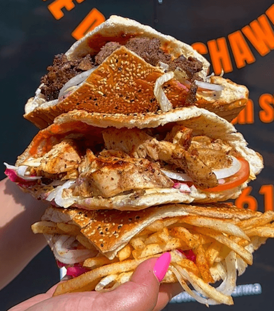 Mixed döner plates and loaded sides